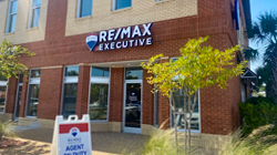 RE/MAX Executive Leland